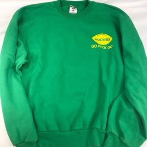 Hooters GreenBay Packers sweatshirt
